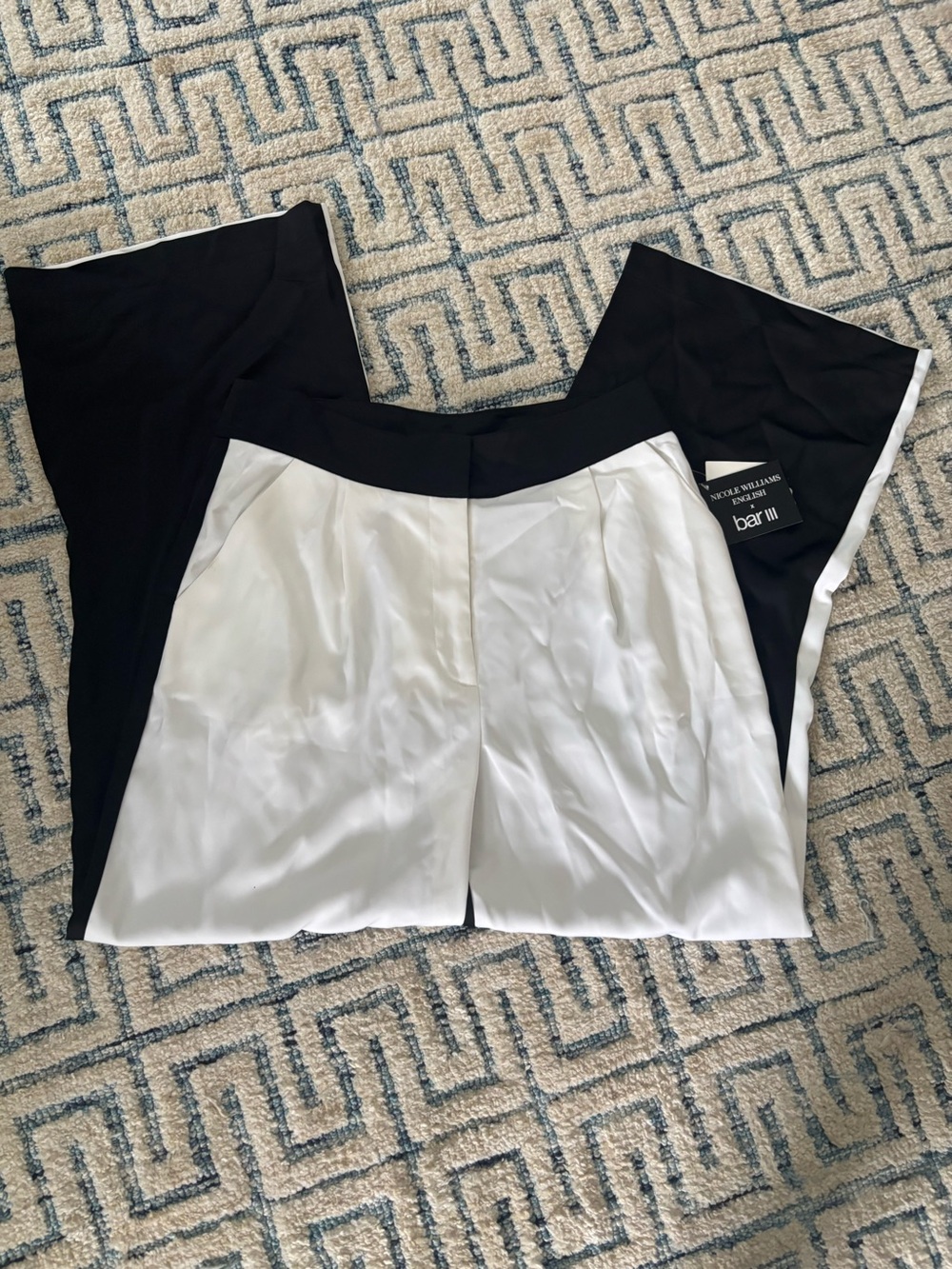 Bar III Black & White Two-Tone Wide Leg pants